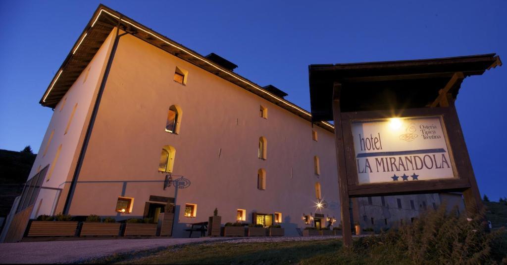 Hotel Dimora Storica La Mirandola باسو ديل تونالي المظهر الخارجي الصورة